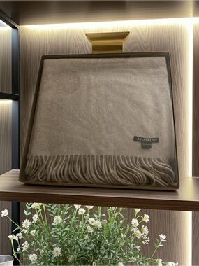 ALASHAN 100% cashmere throw blanket in Oat Milk Color